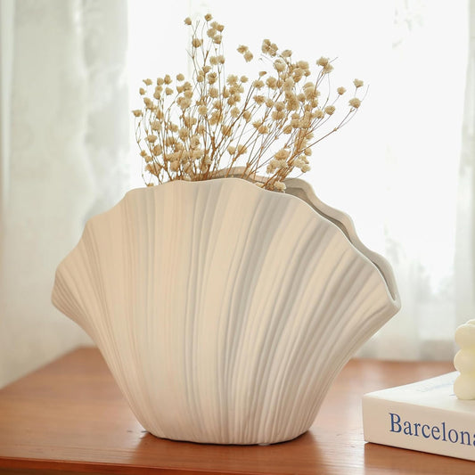 Shell-Shaped Ceramic Vase – Coastal Living Room