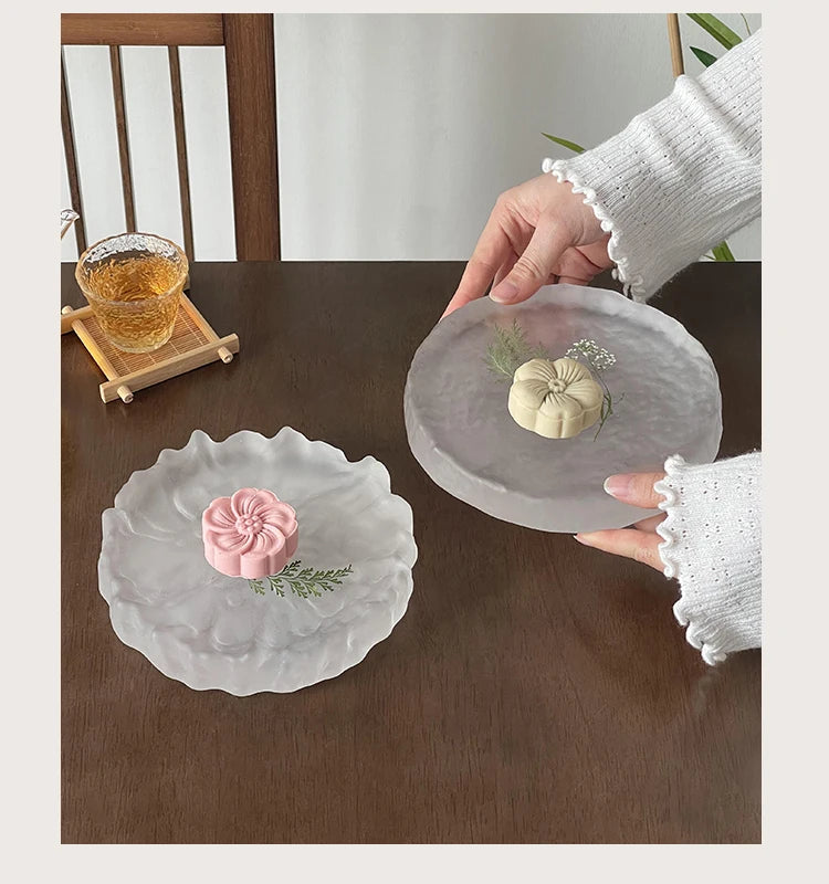 Frosted Glass Plate – Minimal Transparent Dinnerware