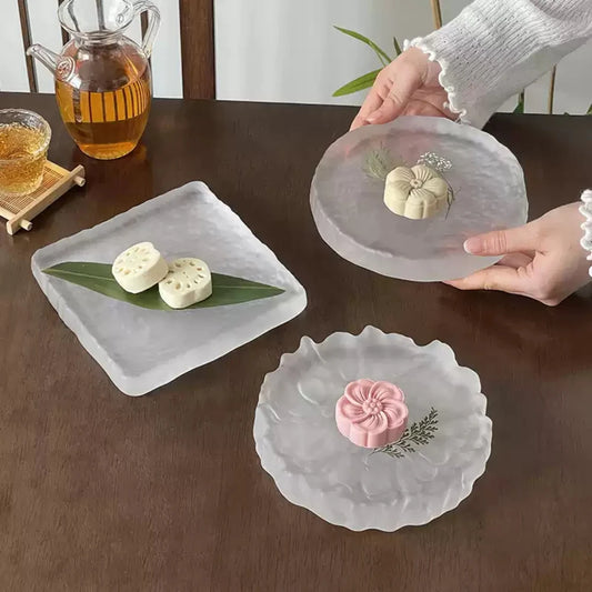 Frosted Glass Plate – Minimal Transparent Dinnerware
