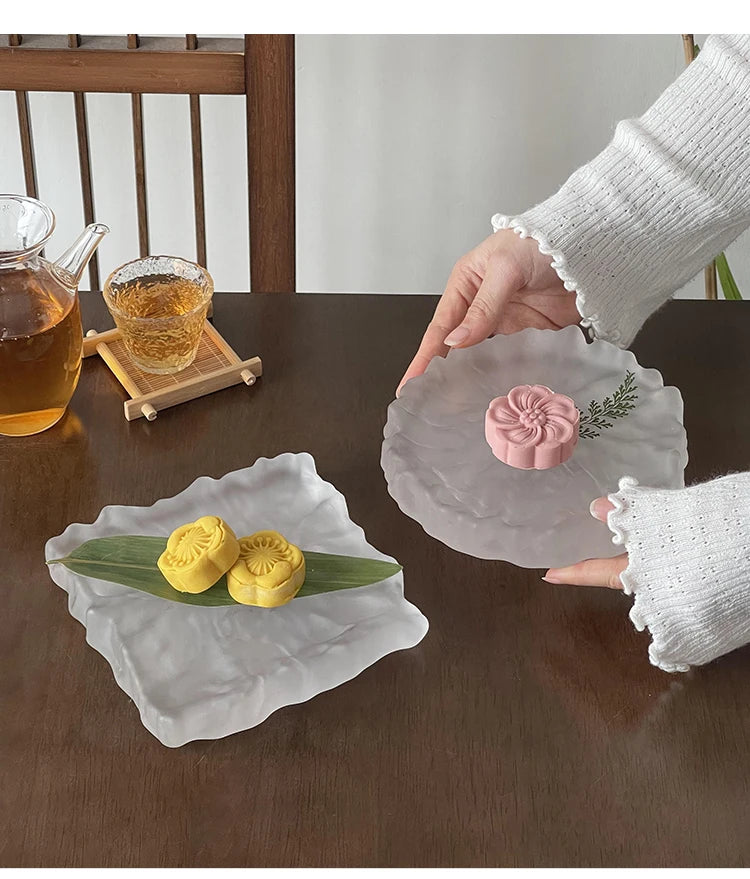 Frosted Glass Plate – Minimal Transparent Dinnerware