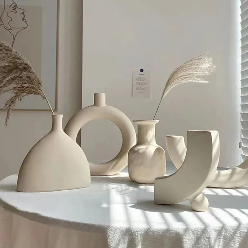 Minimal Bedroom Desktop Décor Prop – Aesthetic Accent
