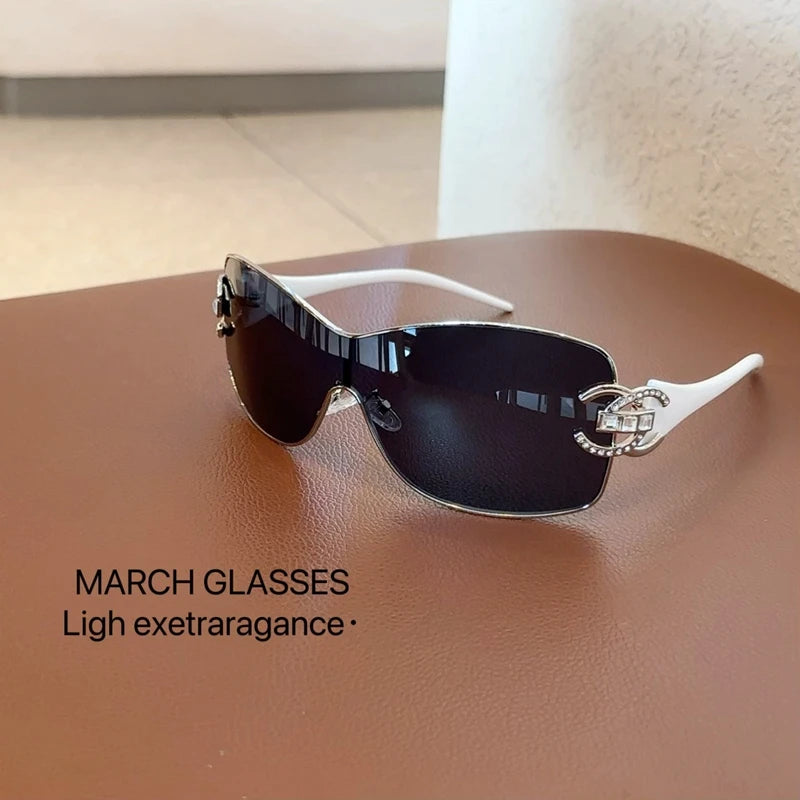 Linked-Frame Luxury Sunglasses – Bold & Modern