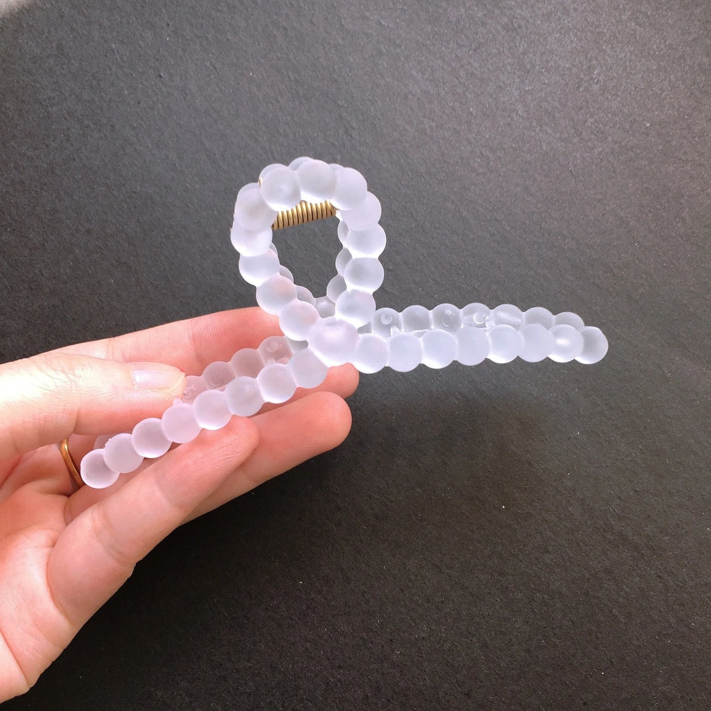 Strong Hold Hair Claw – For Thick Hair