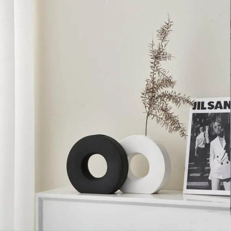 Nordic Donut Vase – Hollow Minimal Sculpture