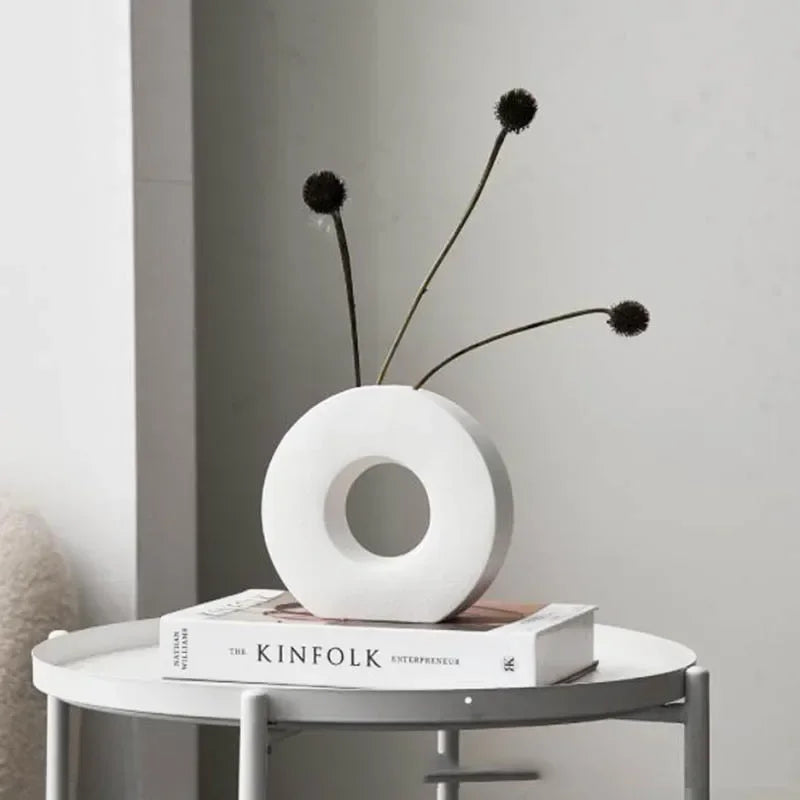 Nordic Donut Vase – Hollow Minimal Sculpture