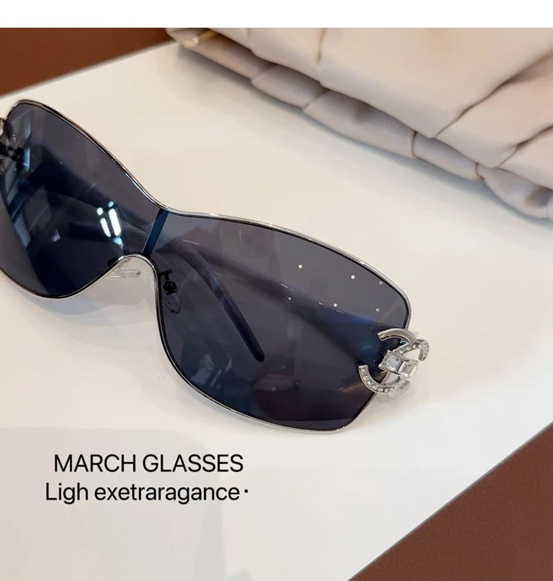 Linked-Frame Luxury Sunglasses – Bold & Modern