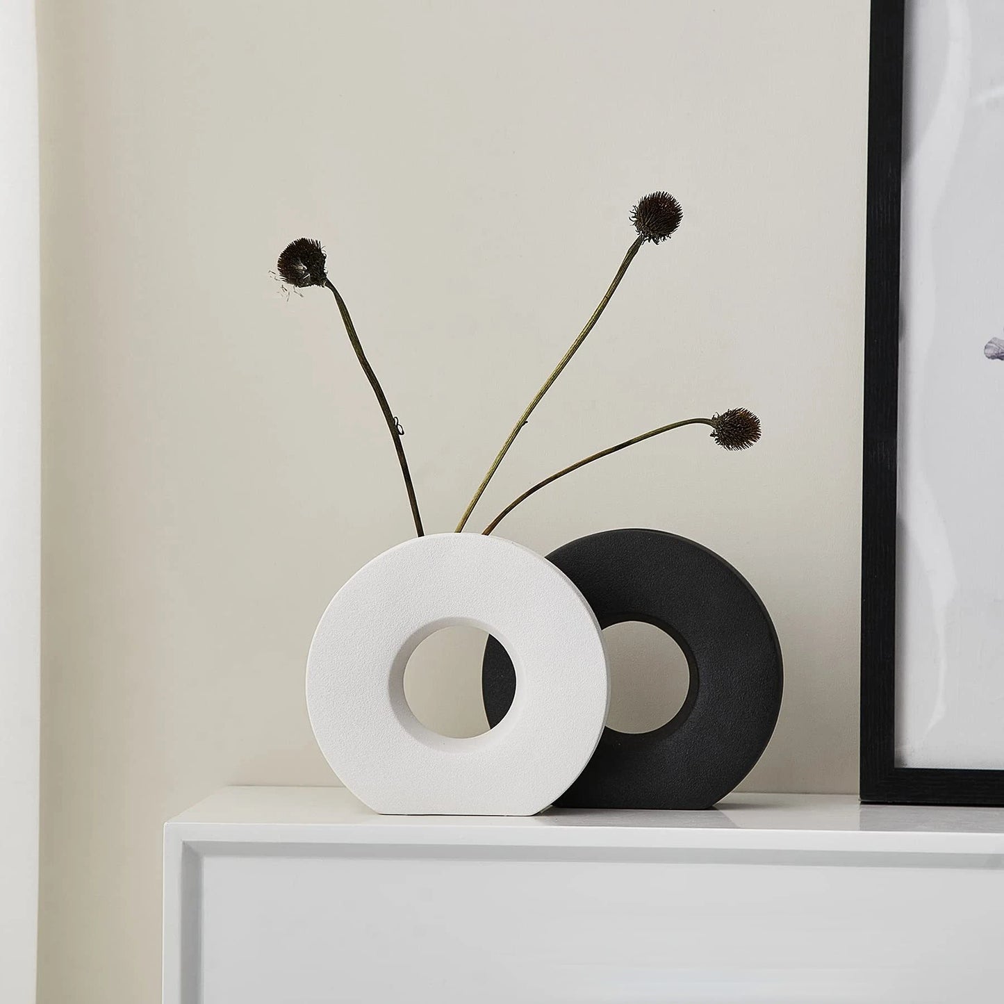 Nordic Donut Vase – Hollow Minimal Sculpture
