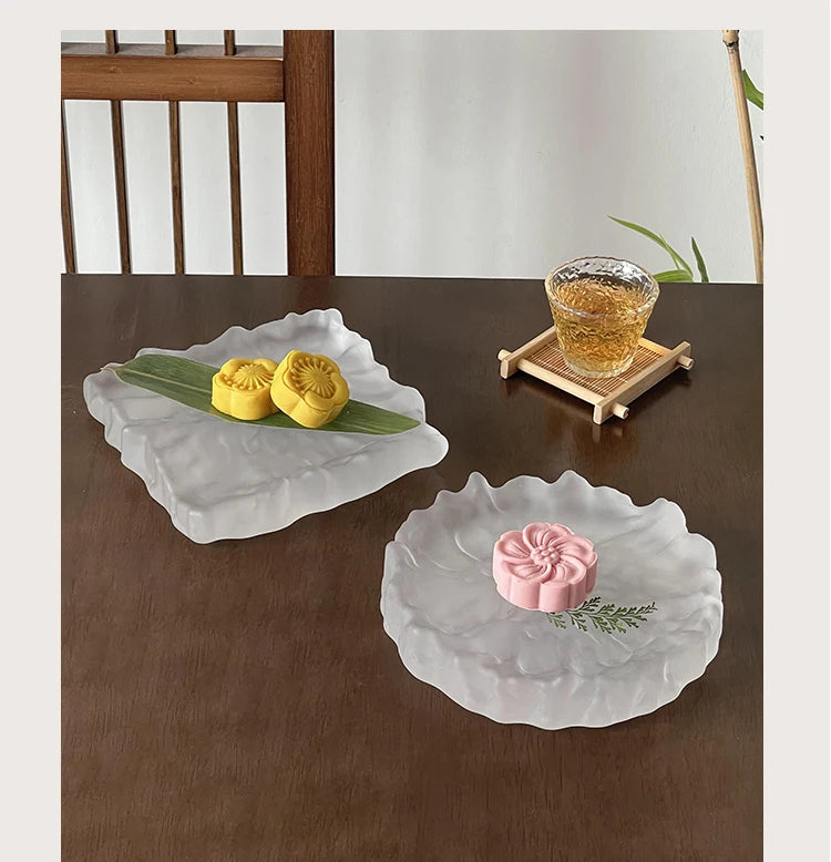 Frosted Glass Plate – Minimal Transparent Dinnerware